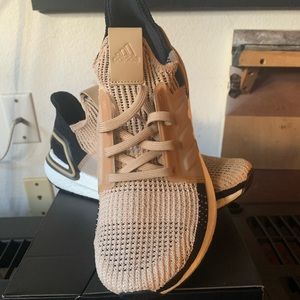 Adidas Women’s Ultraboost 19 Size 8.5 NWT
